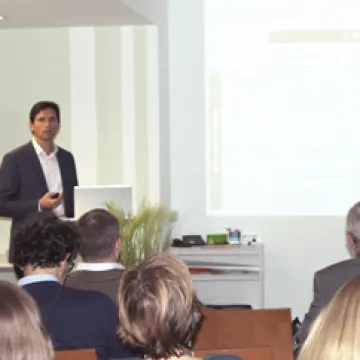 Foto: Thomas Mattig beim Vortrag