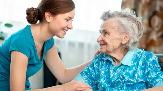 © Alexander Raths / AdobeStock.com Pflegedienst