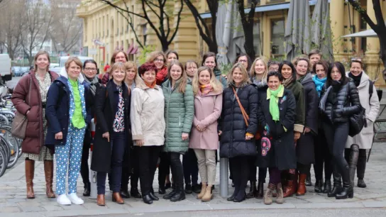 Gruppenfoto der Teilnehmer:innen