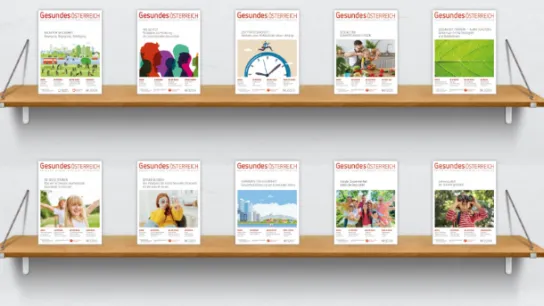 Bücherregal mit Magazinen